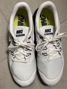 Nike Women’s Free 5.0 Running Training Shoes Size 12 in White/Black